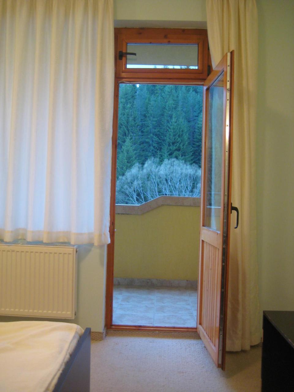 Hotel Restaurant Popini Laki Yagodina Esterno foto